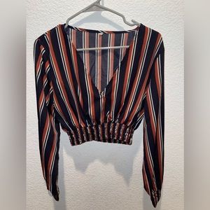 Long sleeve blouse/crop top